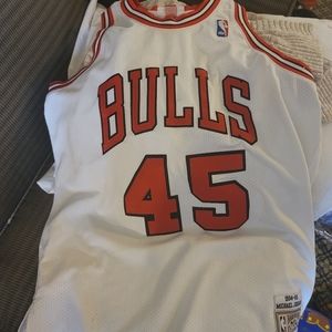 Bulls jersey